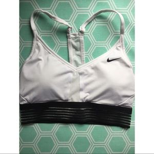 NWOT White Nike Indy Pro Sports Bra 💟